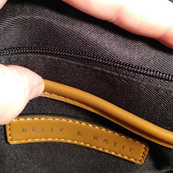 Kelly and Katie large purse - Picture 4 of 7